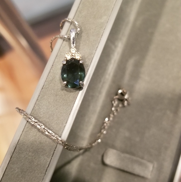 18kt gold chain necklace with blue ruby pendant - Picture 5 of 6